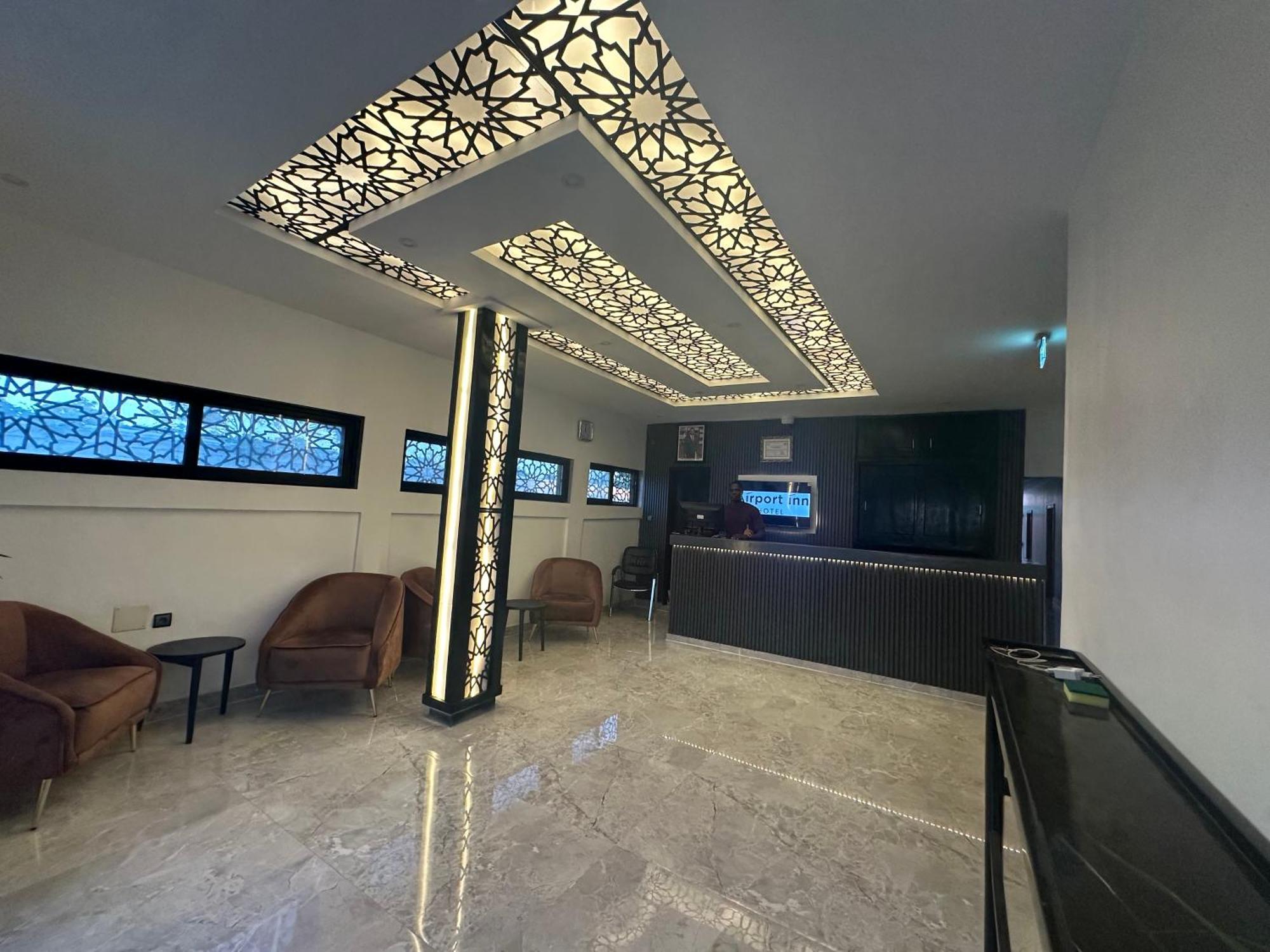 Airport Inn Hotel Lome Exterior photo