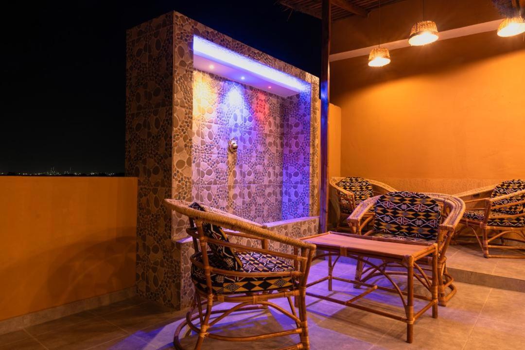 Airport Inn Hotel Lome Exterior photo